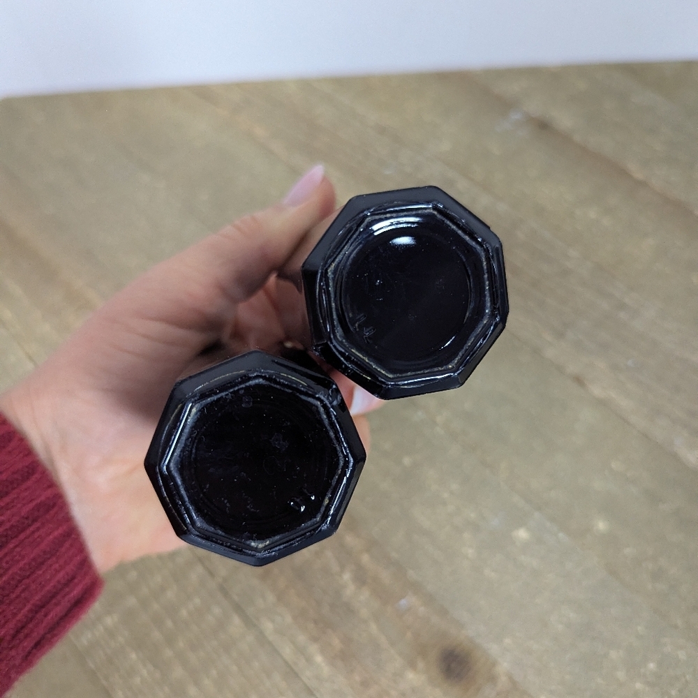 Vintage Arcoroc Octime Black Glass Salt & Pepper Shakers – 3.25” France - Picture 6 of 6